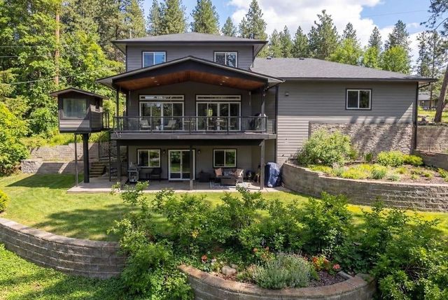 12808 N North Park St, Newman Lake, WA 99025
