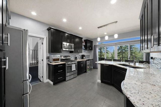 12808 N North Park St, Newman Lake, WA 99025