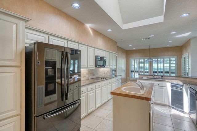 103 Southern Spur, Horseshoe Bay, TX 78657