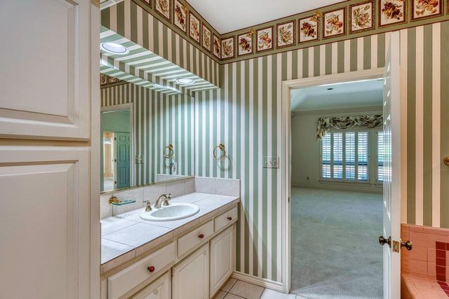 103 Southern Spur, Horseshoe Bay, TX 78657