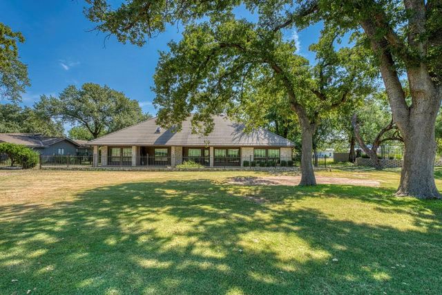 103 Southern Spur, Horseshoe Bay, TX 78657