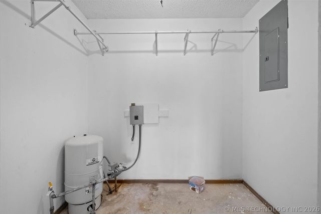 15359 N Medlin Road, Hulbert, OK 74441