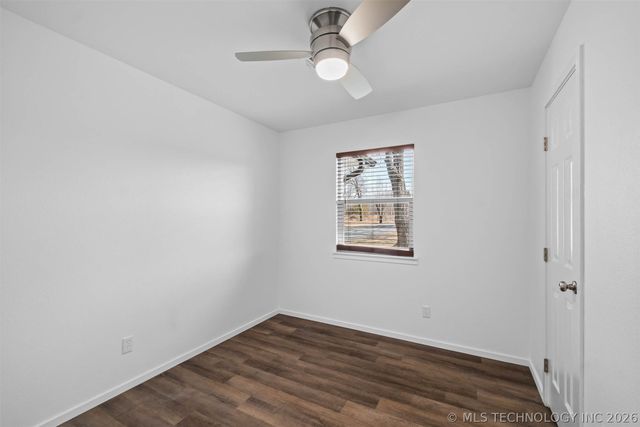 15359 N Medlin Road, Hulbert, OK 74441