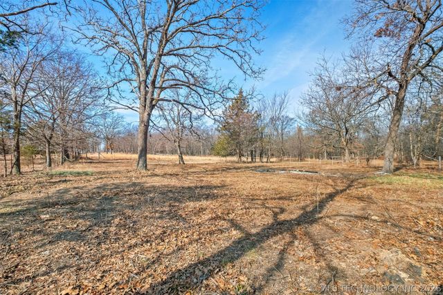 15359 N Medlin Road, Hulbert, OK 74441