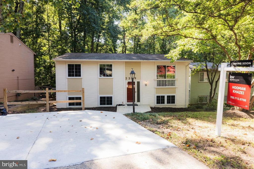2369 OLD TRAIL DR, Reston, VA 20191