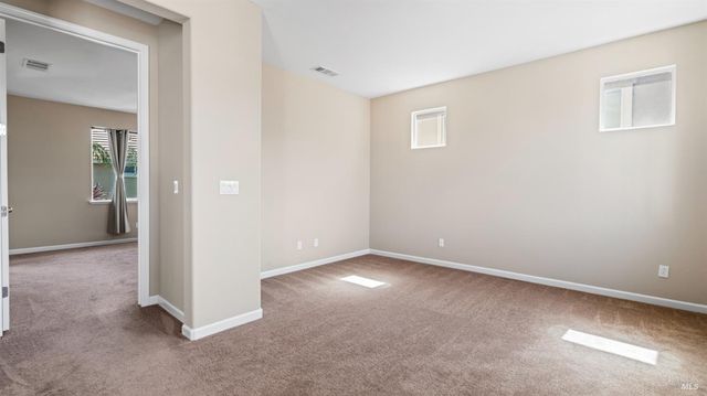 2197 Yellow Rose Cir, Fairfield, CA 94534