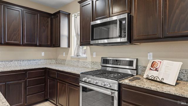 2197 Yellow Rose Cir, Fairfield, CA 94534