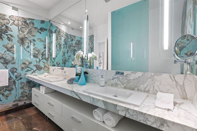 2001 Meridian Ave 101, Miami Beach, FL 33139