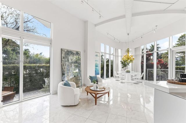2001 Meridian Ave 101, Miami Beach, FL 33139