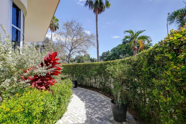 2001 Meridian Ave 101, Miami Beach, FL 33139