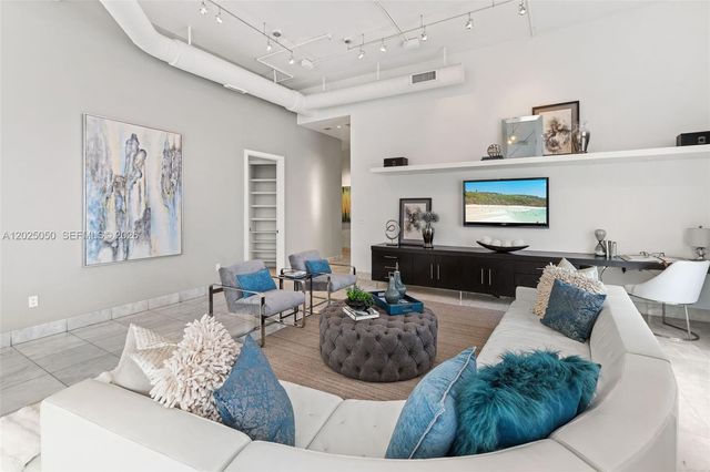 2001 Meridian Ave 101, Miami Beach, FL 33139