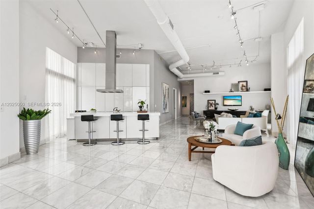 2001 Meridian Ave 101, Miami Beach, FL 33139