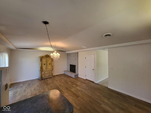 2824 Centre Parkway, Indianapolis, IN 46203