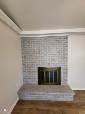 2824 Centre Parkway, Indianapolis, IN 46203