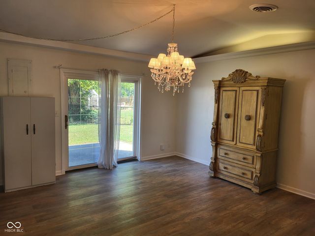 2824 Centre Parkway, Indianapolis, IN 46203