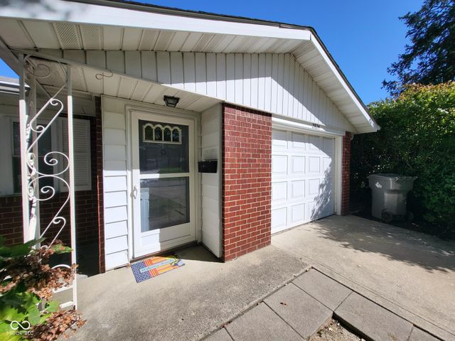 2824 Centre Parkway, Indianapolis, IN 46203