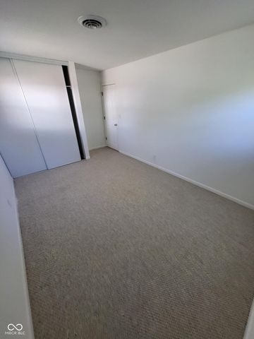 2824 Centre Parkway, Indianapolis, IN 46203