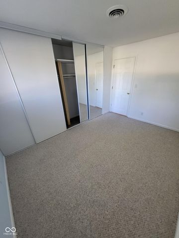 2824 Centre Parkway, Indianapolis, IN 46203