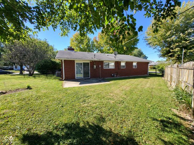 2824 Centre Parkway, Indianapolis, IN 46203