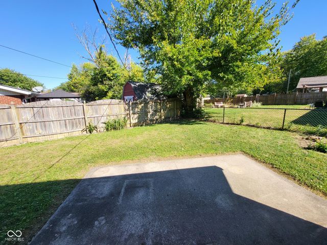 2824 Centre Parkway, Indianapolis, IN 46203