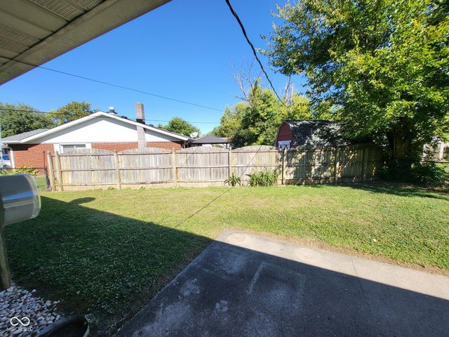 2824 Centre Parkway, Indianapolis, IN 46203