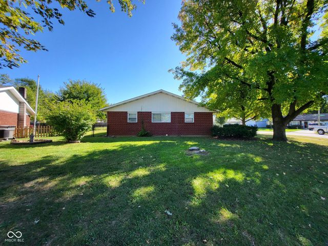 2824 Centre Parkway, Indianapolis, IN 46203