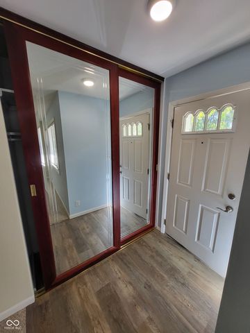 2824 Centre Parkway, Indianapolis, IN 46203