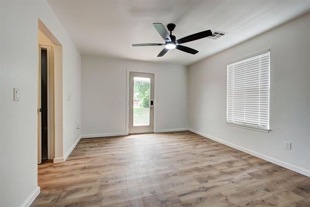 602 E Rickenbacker Drive, Oklahoma City, OK 73110