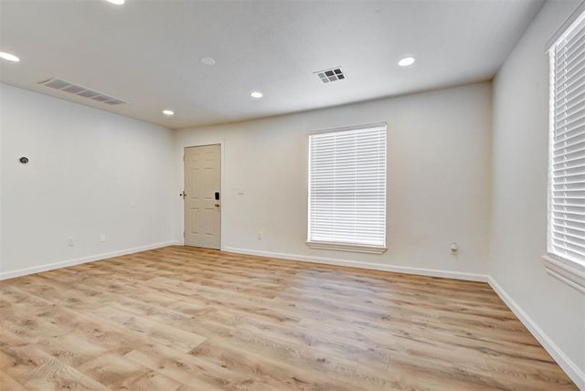 602 E Rickenbacker Drive, Oklahoma City, OK 73110