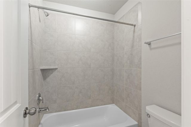 29650 Kynndal Shore Drive, Spring, TX 77386