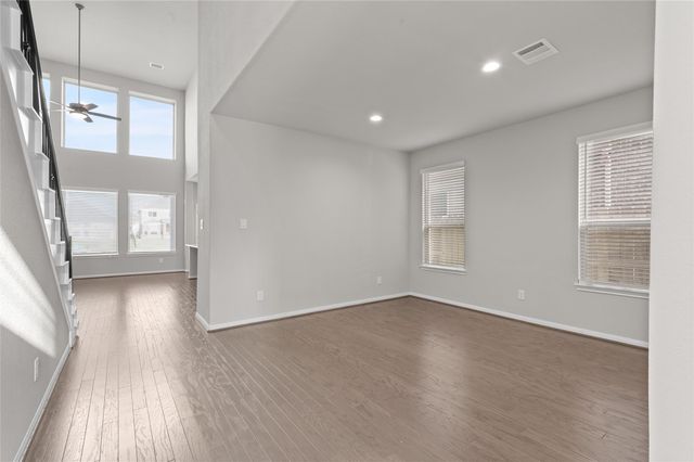 29650 Kynndal Shore Drive, Spring, TX 77386
