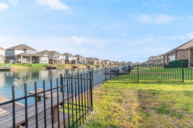 29650 Kynndal Shore Drive, Spring, TX 77386