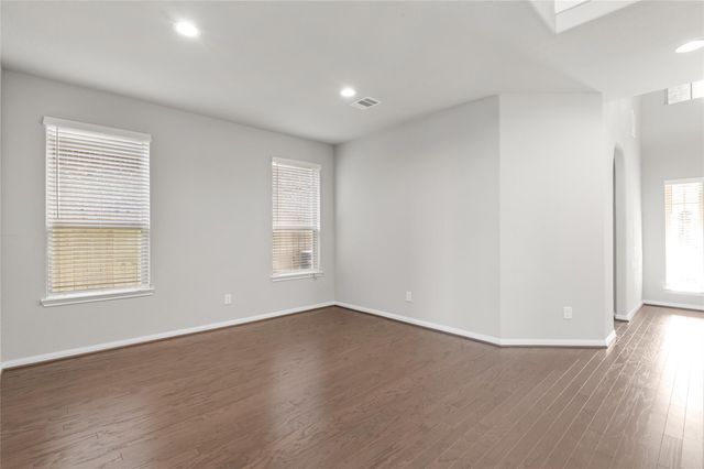 29650 Kynndal Shore Drive, Spring, TX 77386