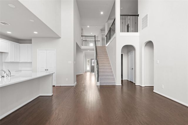 29650 Kynndal Shore Drive, Spring, TX 77386