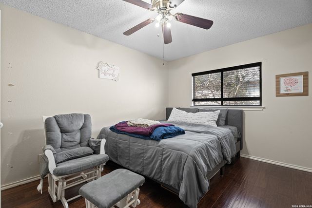 15831 Walnut Creek Dr, San Antonio, TX 78247