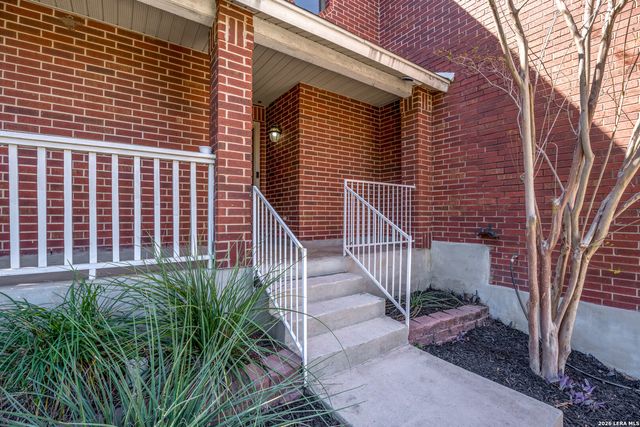 15831 Walnut Creek Dr, San Antonio, TX 78247