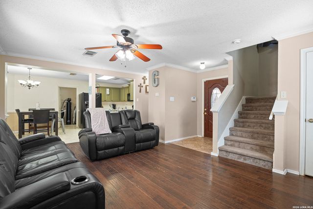 15831 Walnut Creek Dr, San Antonio, TX 78247