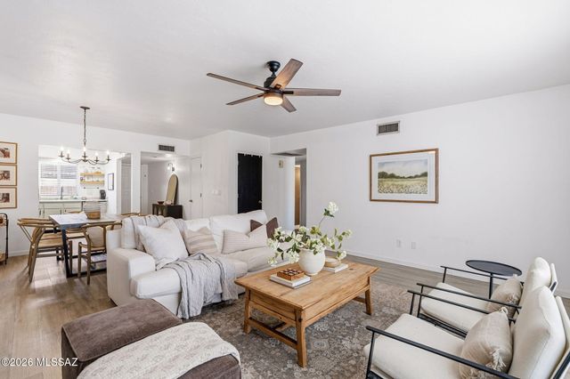 851 S Pantano Parkway, Tucson, AZ 85710