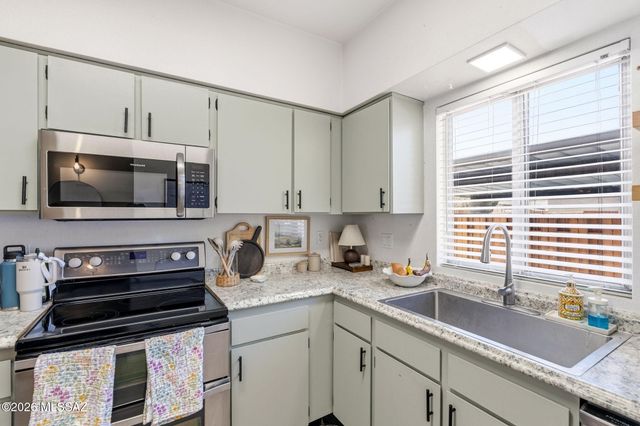 851 S Pantano Parkway, Tucson, AZ 85710