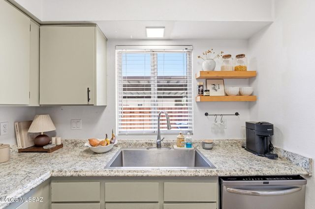 851 S Pantano Parkway, Tucson, AZ 85710