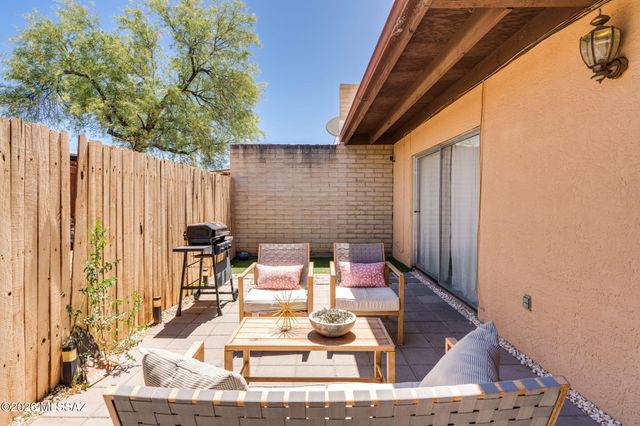 851 S Pantano Parkway, Tucson, AZ 85710