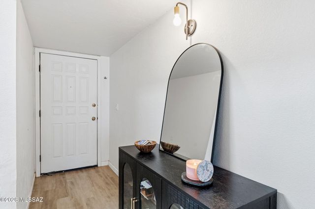 851 S Pantano Parkway, Tucson, AZ 85710