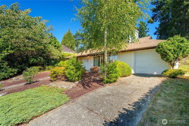 15326 Stone Ave N, Shoreline, WA 98133