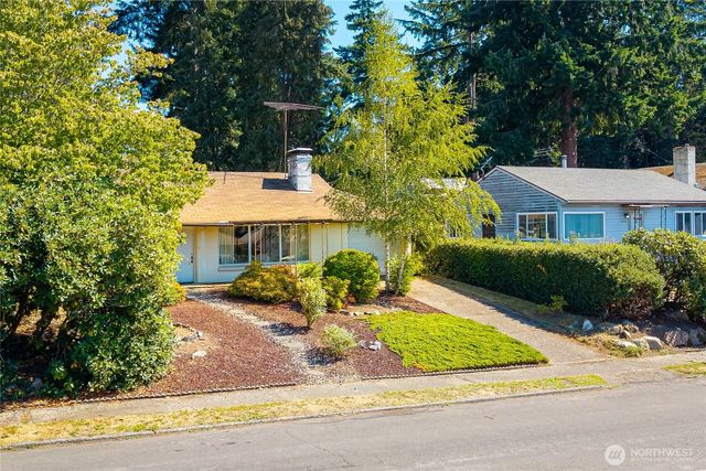 15326 Stone Ave N, Shoreline, WA 98133