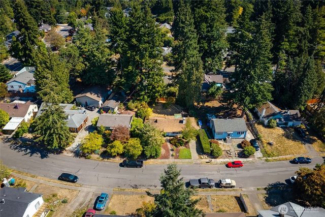 15326 Stone Ave N, Shoreline, WA 98133
