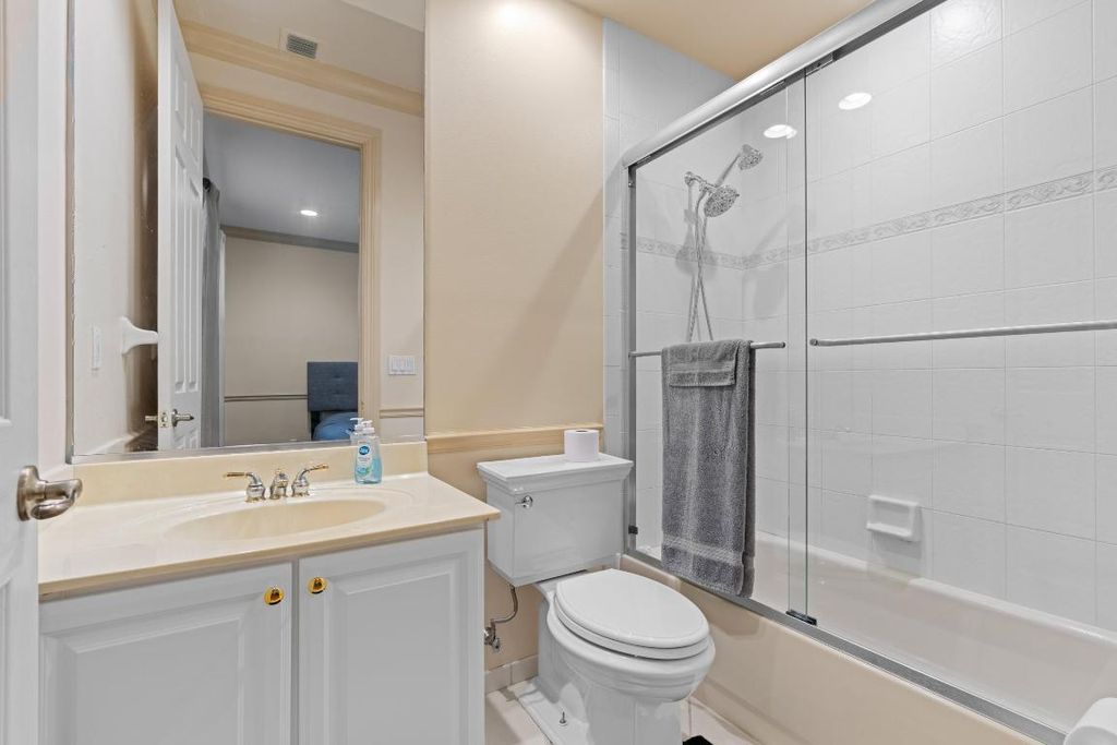 Image 27 of property listing at 21134 Falls Ridge Way, Boca Raton, FL 33428