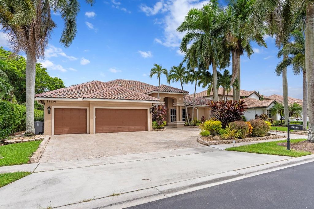 Image 3 of property listing at 21134 Falls Ridge Way, Boca Raton, FL 33428