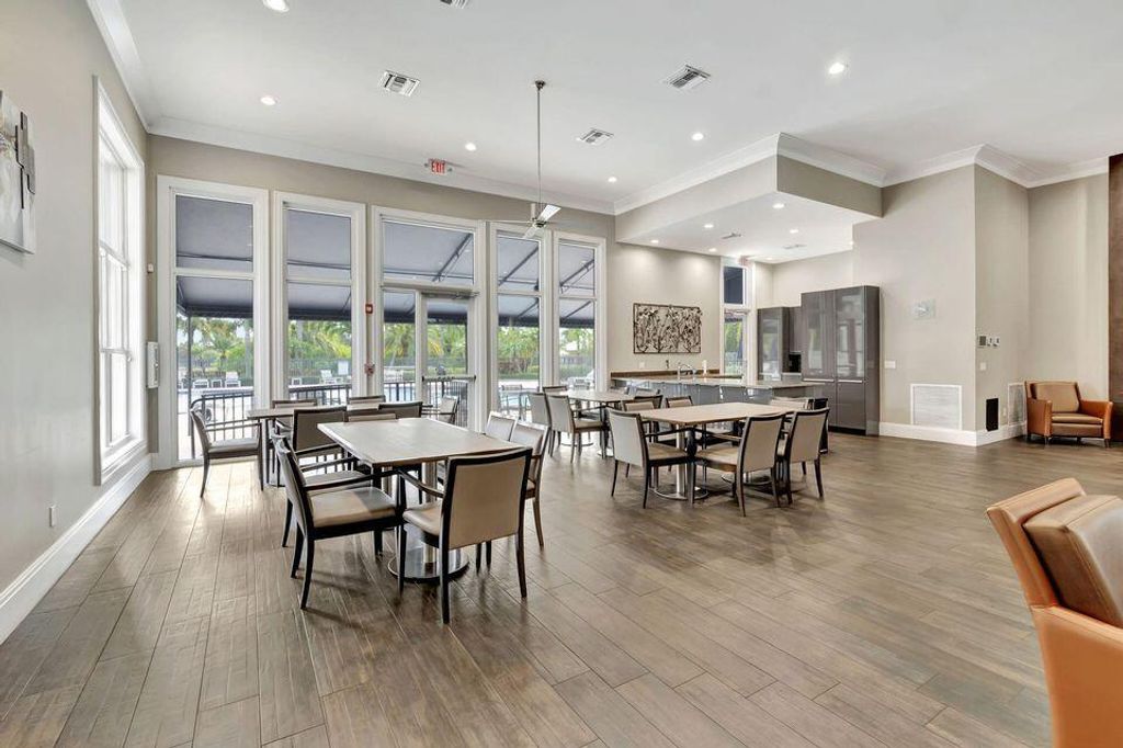 Image 33 of property listing at 21134 Falls Ridge Way, Boca Raton, FL 33428