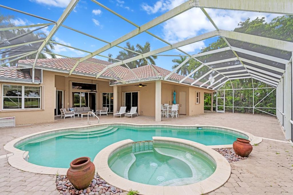 Image 6 of property listing at 21134 Falls Ridge Way, Boca Raton, FL 33428