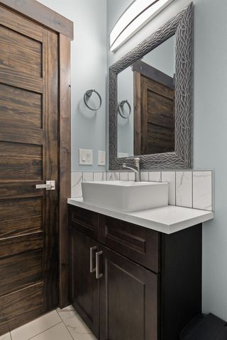 3519 E Chattaroy Rd, Chattaroy, WA 99003